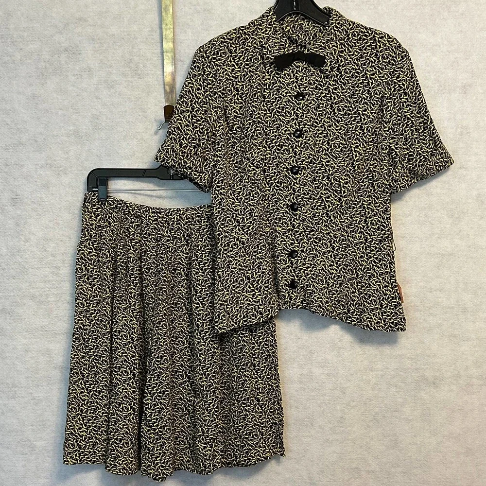 Vintage‎ Black and Yellow Skirt Set Size 20